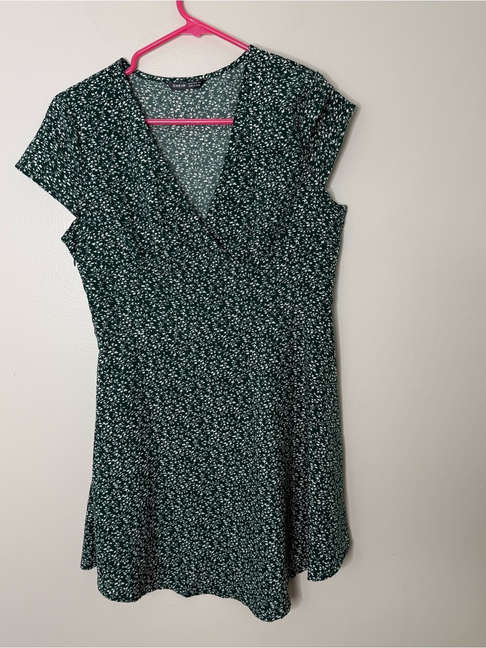 SHEIN Women’s Medium Short Sleeve Green Floral Wrap-Style Mini Dress